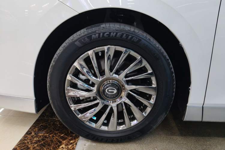 Used GAC Trumpchi M8 2024 Zongshi Series Dual-Motor YuZun Edition
