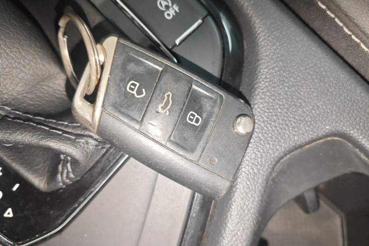 Used Volkswagen Tiguan L 2018 330TSI Automatic Two-Wheel Drive Luxury Edition