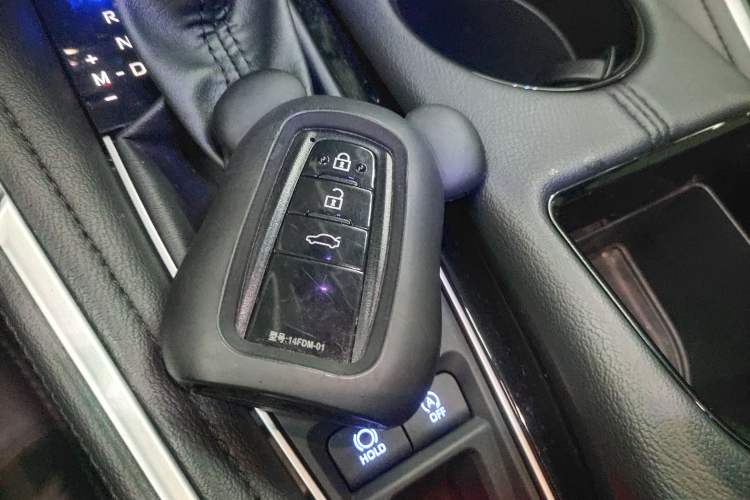 Used Toyota Avalon 2023 2.0L XLE Deluxe Edition
