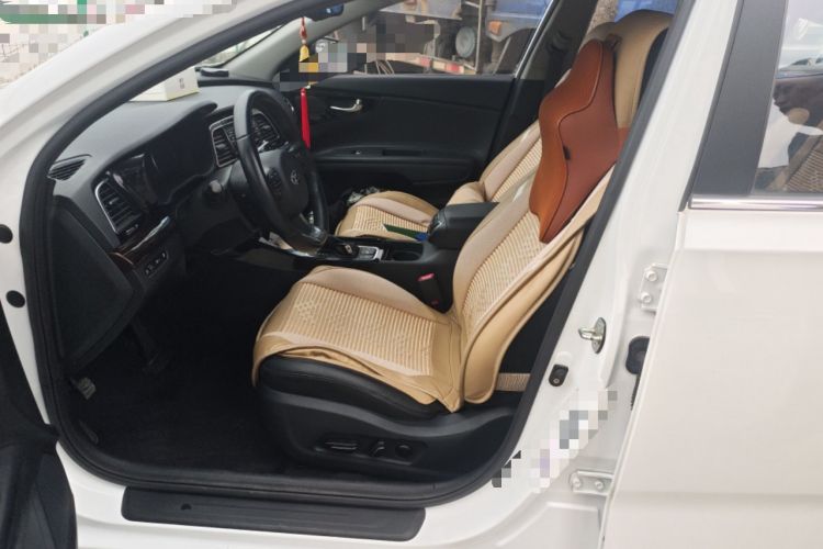 Used Kia K4 2015 1.8L Automatic DLX Special Left Front Seat