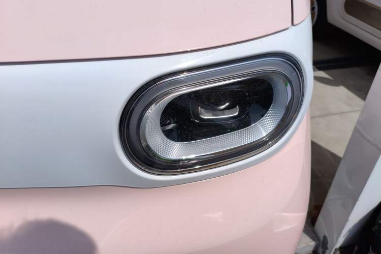 Used Wuling Hongguang MINIEV 2024 3rd Generation 215km Advanced Version
