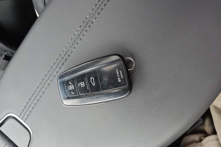 Used Toyota Avalon 2019 2.0L XLE Premium Edition China VI Interior 1