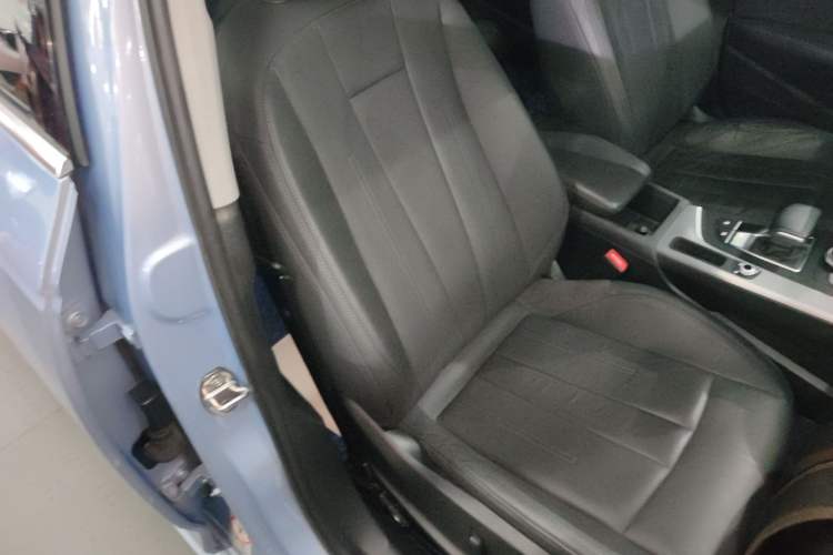 Used Audi A4L 2019 40 TFSI Fashion Edition China VI Emission Standard
