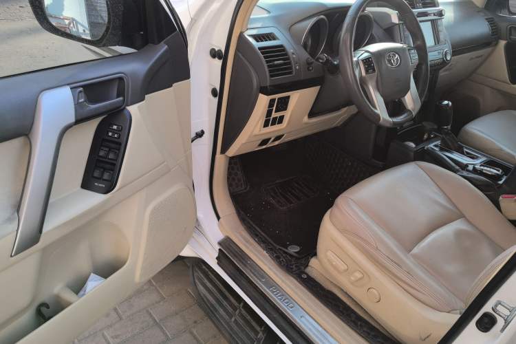 Used Toyota Prado 2014 2.7L Automatic Standard Edition
