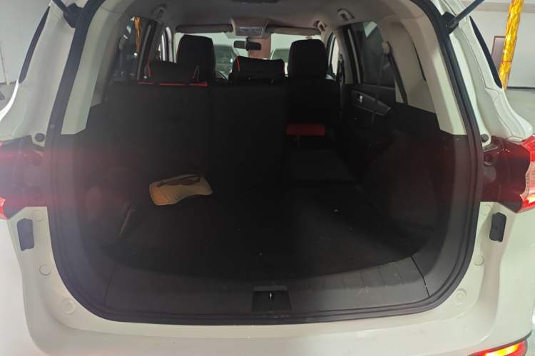 Used FORTHING T5 2023 Grand Edition 1.6L Manual Dream Version Five Seats
