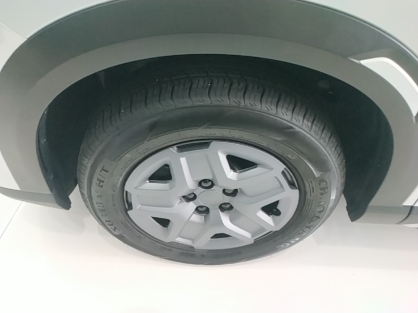 BYD Yuan UP 2025 Model 301KM Leading Version — снимка 10