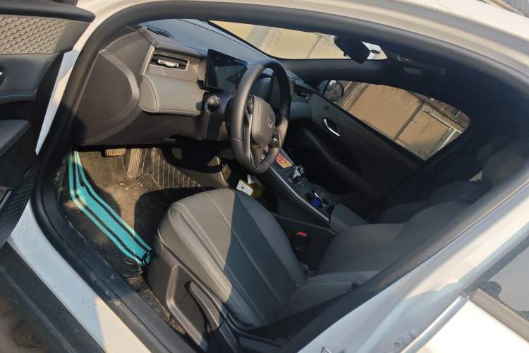 Used BYD Qin PLUS 2025 DM-i Smart Drive 55KM Leading Model
