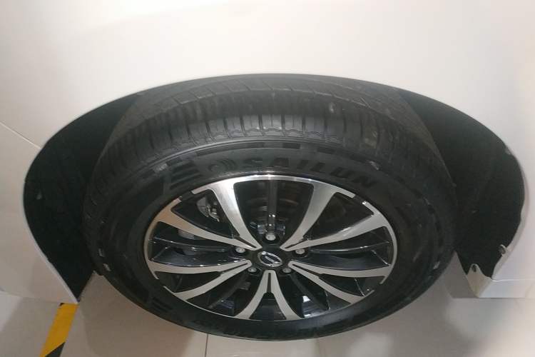 Used GAC Trumpchi M8 2021 Lingxiu Series 390T Deluxe Edition Left Front Wheel Hub