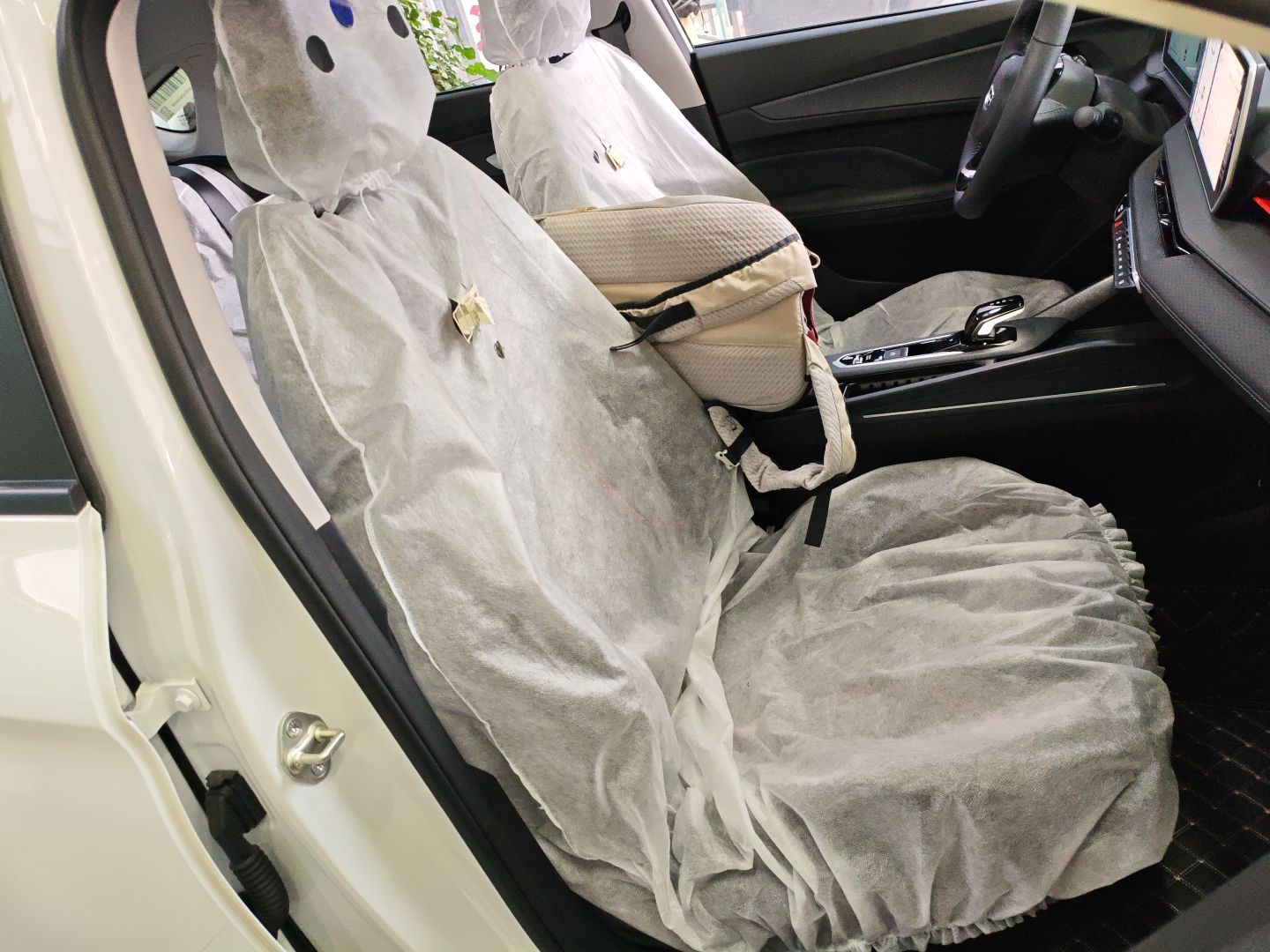 Geely Auto Binray 2024 Binrui COOL 1.5T DCT Longteng Edition — снимка 19
