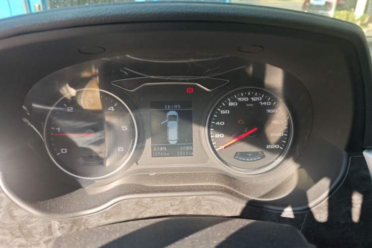 Used JAC Refine M4 2017 1.9T Diesel Manual Luxury Model