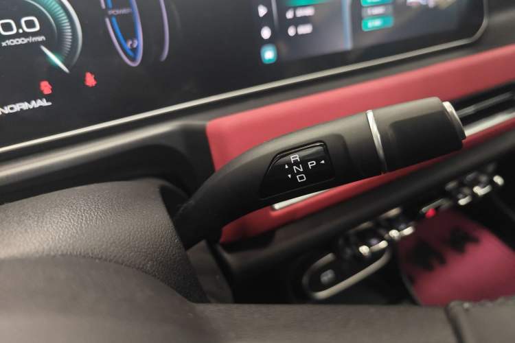 Used ORA Good Cat GT 2023 Mulan Edition 401km Luxury Version Gear Lever