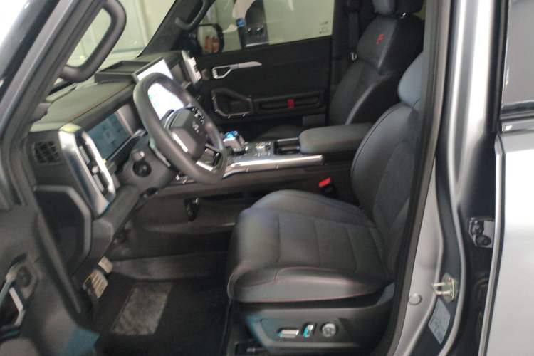 Used JETOUR Traveler 2023 2.0T All-Wheel Drive Conquer PRO
