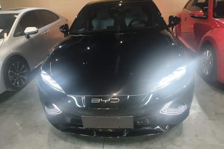 Used BYD Seal 2022 550 km Standard Range Rear-Wheel Drive Elite Version