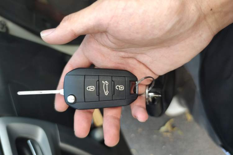 Used Peugeot 2008 2014 1.6L Manual Trend Edition