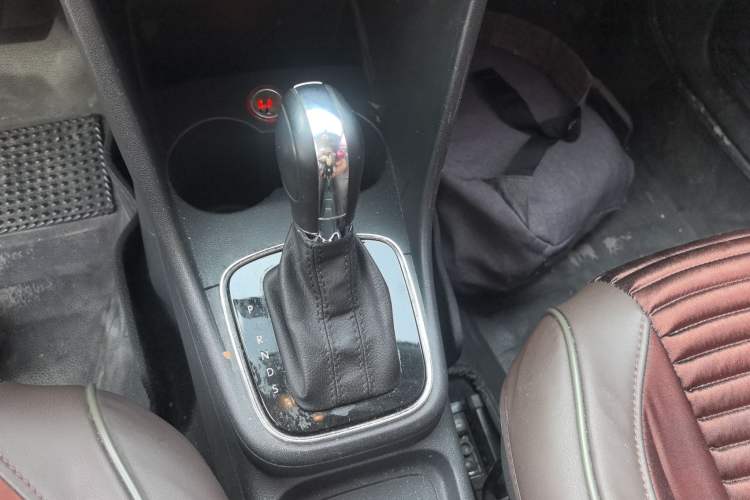 Used Volkswagen Polo 2016 1.6L Automatic Comfort Model
