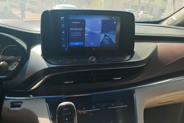 Used Buick GL8 2020 Land Cruiser Executive Class 652T Comfort Model Audio And AC Panel