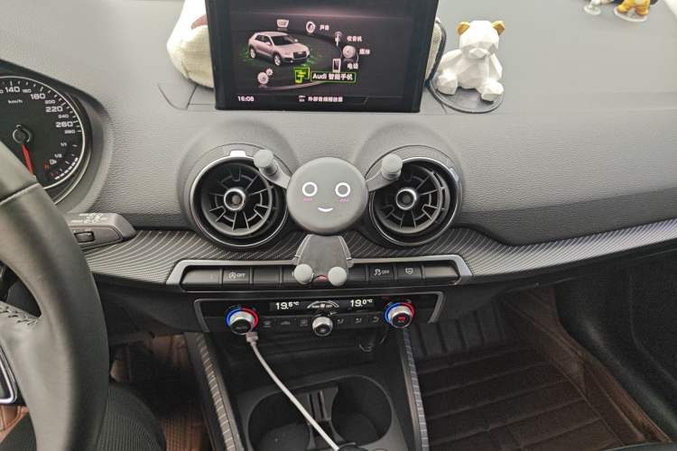 Used Audi Q2L 2020 35 TFSI Fashion Dynamic Model
