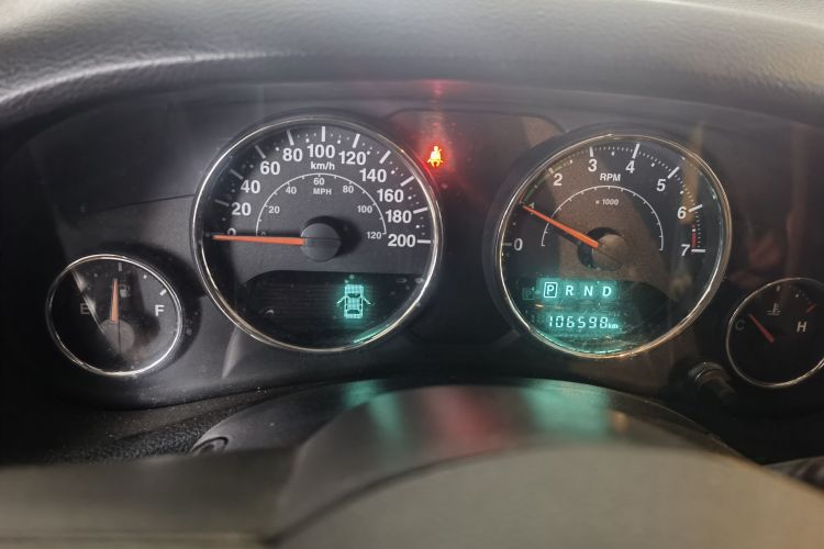 Used Jeep Wrangler 2017 3.0L Sahara Four-Door Comfort Edition Odometer Close Up