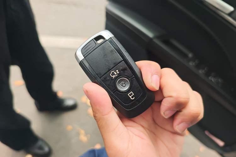 Used Ford Mondeo 2017 EcoBoost 180 Stylish Model Vehicle Key