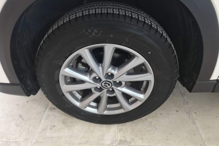 Used Mazda CX-5 2024 2.0L Automatic Two-Wheel Drive Comfort Version Left Front Wheel Hub