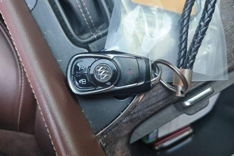 Used Buick Envision 2017 28T Four-Wheel Drive Elite Model