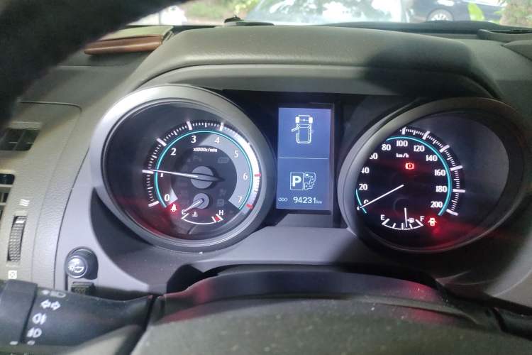 Used Toyota Prado 2010 4.0L Automatic TX-L Instrument Cluster