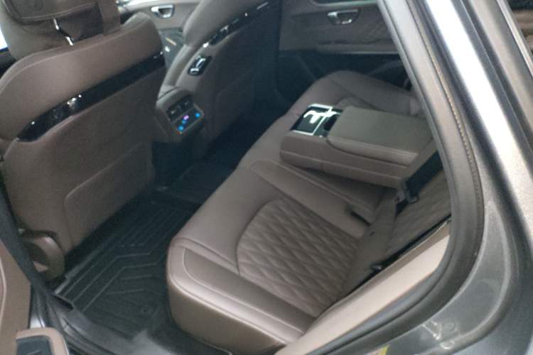 Used BYD Han 2022 DM-i 121KM Luxury Model Left Rear Seat