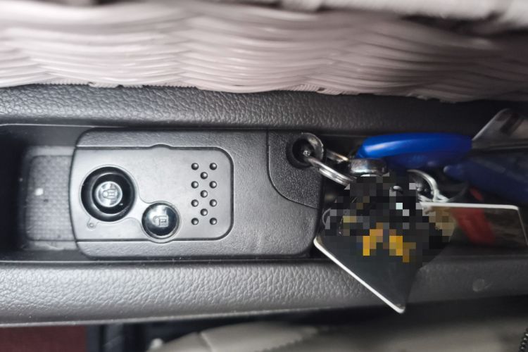 Used Honda CR-V 2012 2.4L four-wheel drive luxury version Vehicle Key