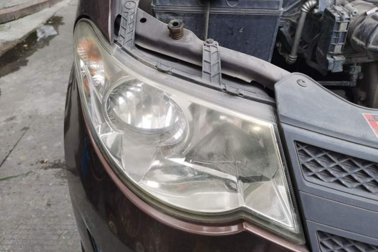 Used Wuling Hongguang 2015 1.2L S Base Model China V Standard Exterior 6