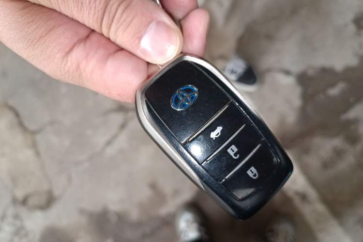 Used Toyota Levin 2016 Dual-Engine 1.8H GS-L E-CVT Leading Edition