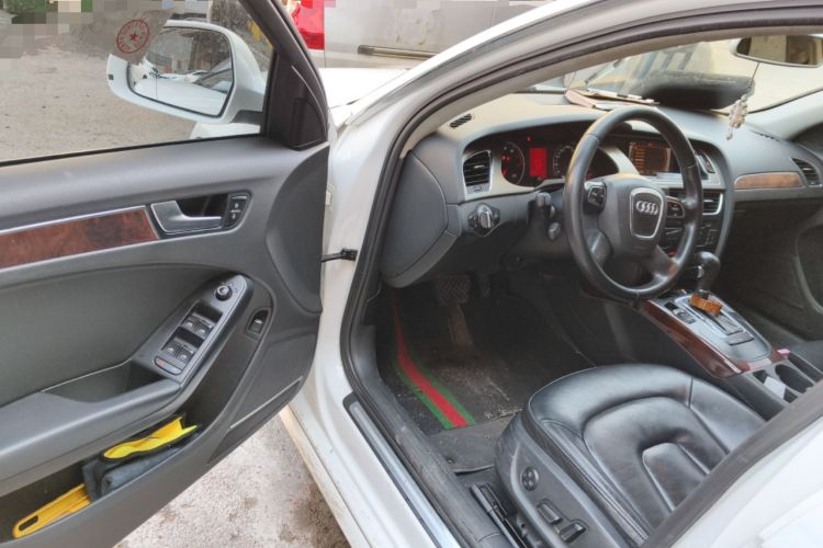 Used Audi A4L 2011 2.0 TFSI Comfort Model
