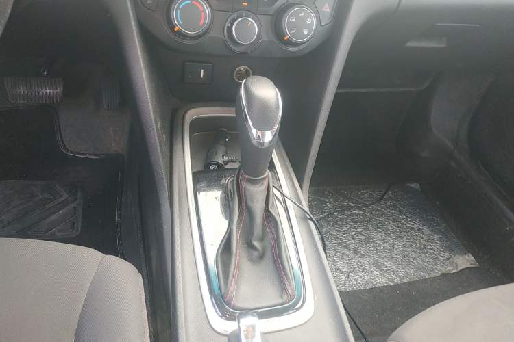 Used Chevrolet Monza 2019 Redline 320T Dual-Clutch Joyful Edition China VI Standard
