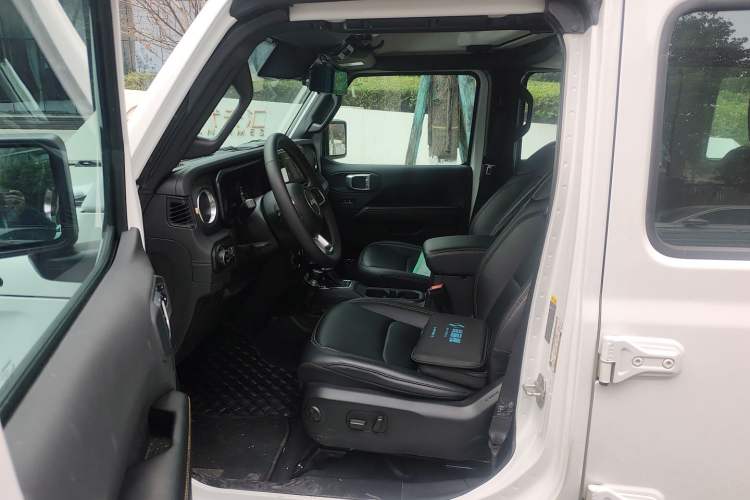 Used Jeep Wrangler 2024 2.0T Sahara Four-Door Edition