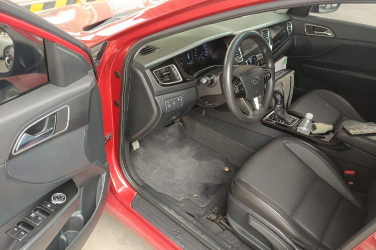 Used Hyundai Mistra 2014 1.8L Automatic Smart GLS

