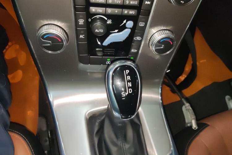 Used Volvo S60 2019 S60L Facelift T5 Intelligent Advanced Edition
