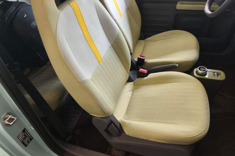 Used Geely Galaxy Panda 2023 Panda Mini 200km Endurance Bear
