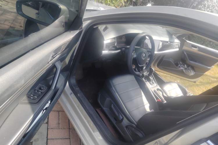 Used Volkswagen Lavida 2021 1.5L Automatic Comfort Edition
