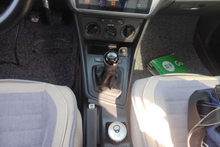 Used Volkswagen Lavida 2019 Lavida Start 1.5L Manual Fashion Edition China VI Standard Gear Lever