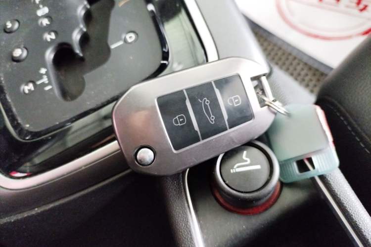 Used Citroen C4 Sega 2016 1.6L Automatic Luxury Model
