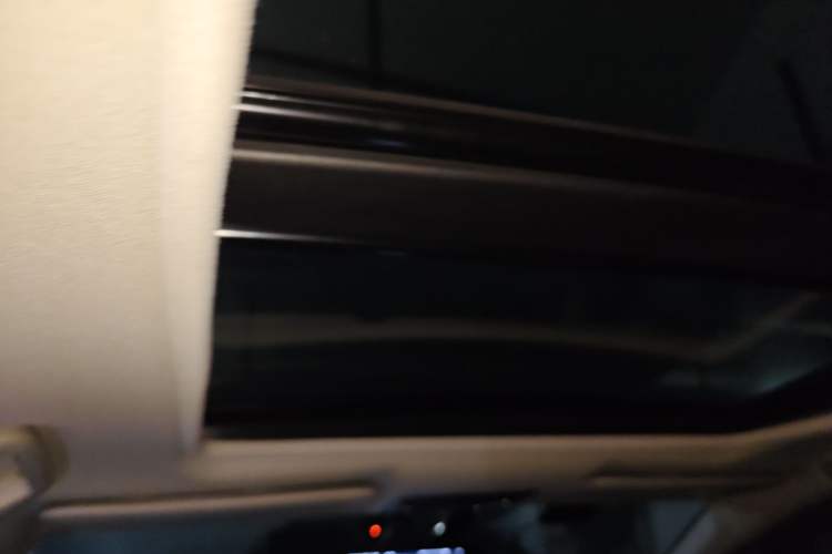 Used Honda Vezel 2019 1.5L CVT Pioneer Edition China VI Headliner