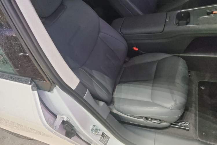 Used XPeng G6 2025 625 Long-Range Max Flagship Edition Right Front Seat