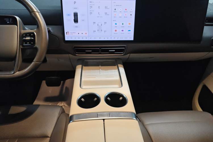 Used Li Auto MEGA 2024 Ultra Model
