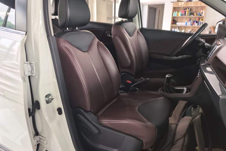 Used Venucia M50V 2019 1.5L Manual Comfort Edition