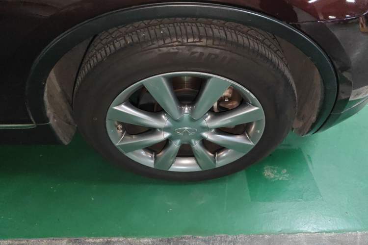 Used Infiniti QX50 2013 2.5L Two-Wheel-Drive Elegant Edition