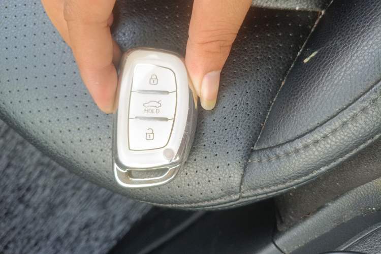 Used Hyundai Elantra (6th Generation / Lingdong) 2016 1.6L Automatic ZhiXuan – Elite Version