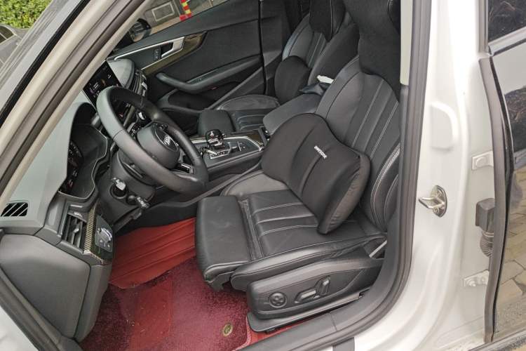 Used Audi A4L 2023 40 TFSI Fashion Dynamic Model
