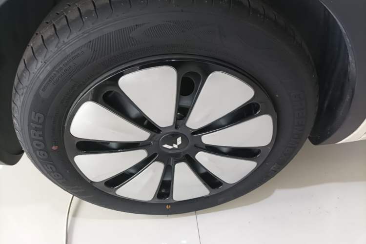 Used Wuling Bingo 2025 410 km Lingxi Deluxe Edition