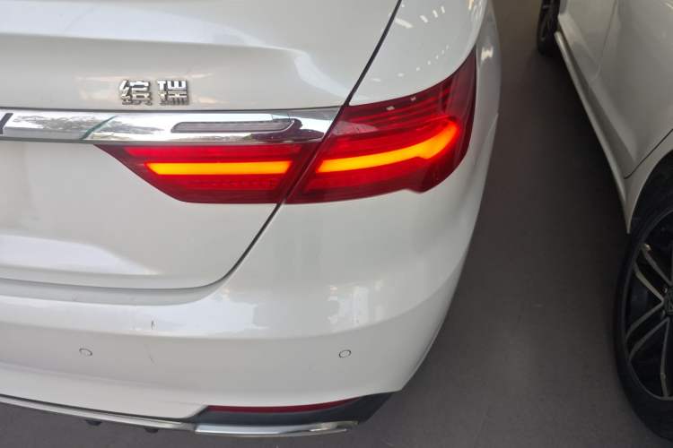 Used Geely Auto Binray 2018 14T CVT Binyi Edition