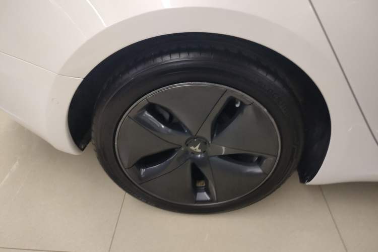 Used Tesla Model 3 2020 Standard Range Rear-Wheel Drive Upgraded Version Right Rear Wheel Hub