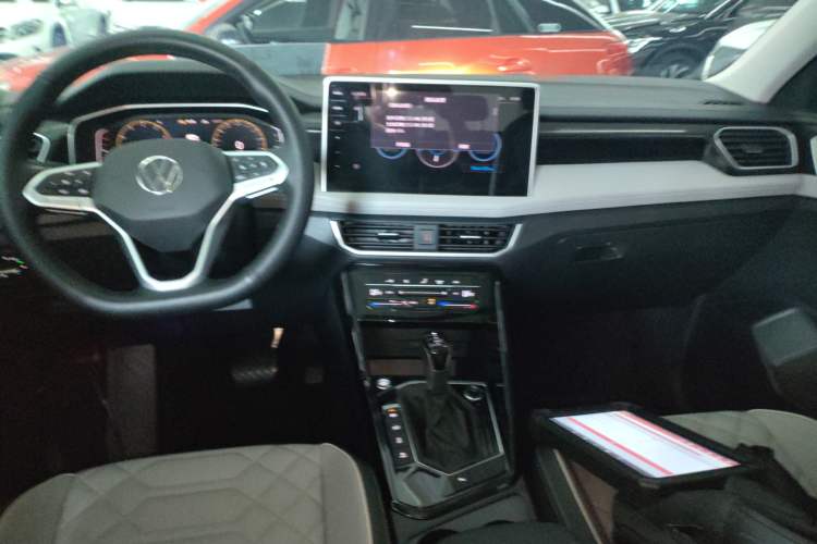 Used Volkswagen Tayron 2025 Zhongxiang Version 300TSI Center Console